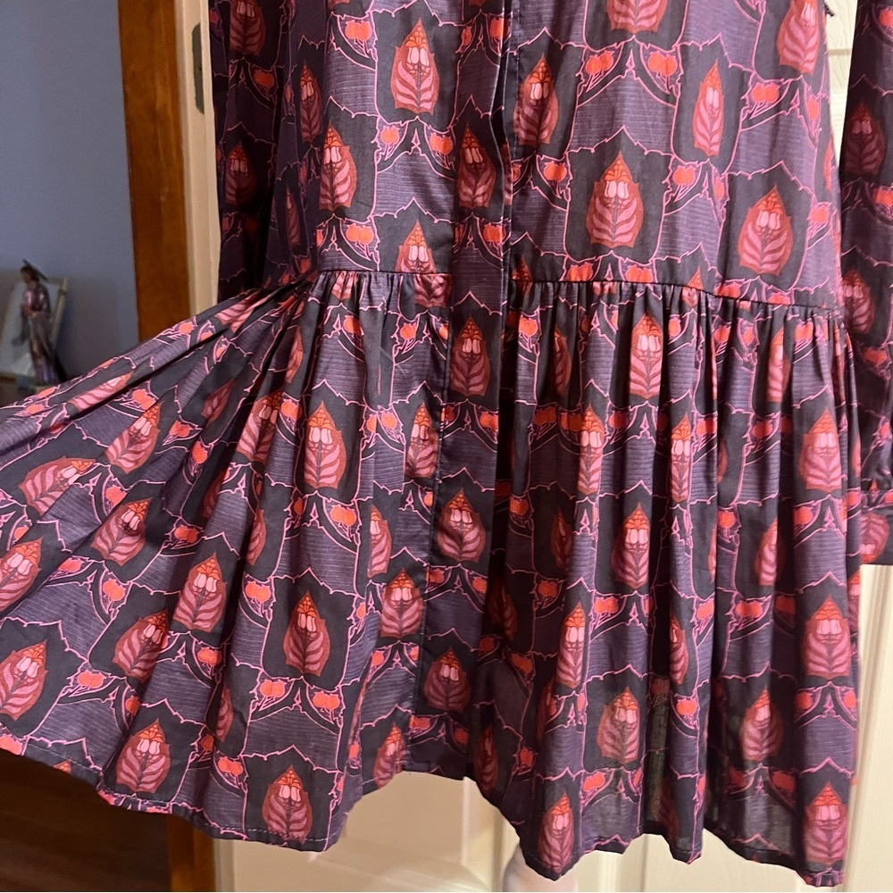 Laroque Elegant Long Sleeve Floral Dress - Picture 8 of 15
